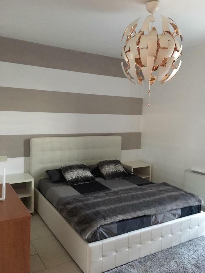My Home Apartment Mira Exterior foto